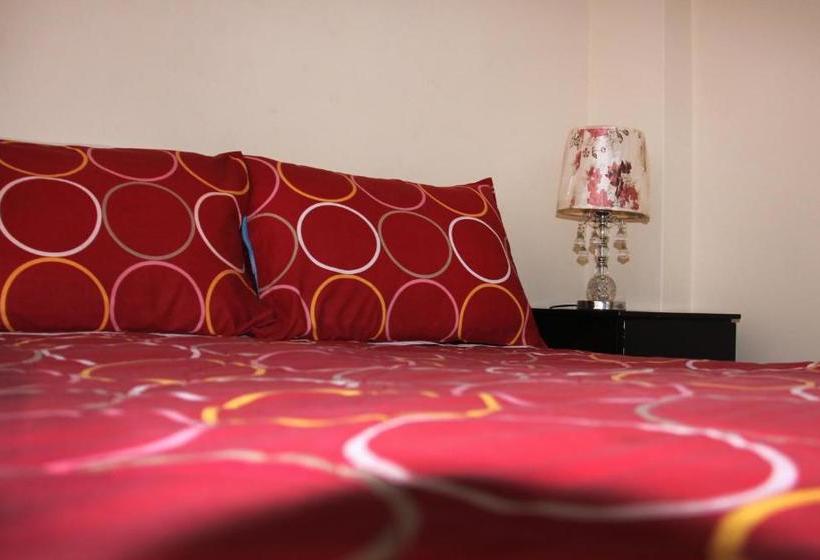 Отель Hostal Du Parc