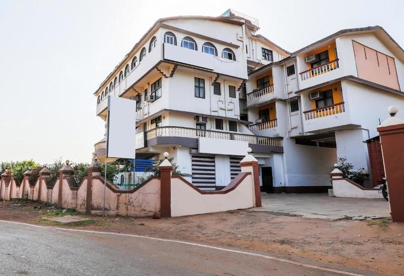 Hotel Spot On 37412  Priti International