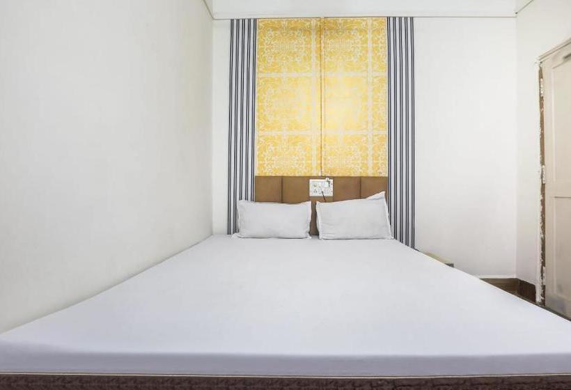 Hotel Spot On 37412  Priti International