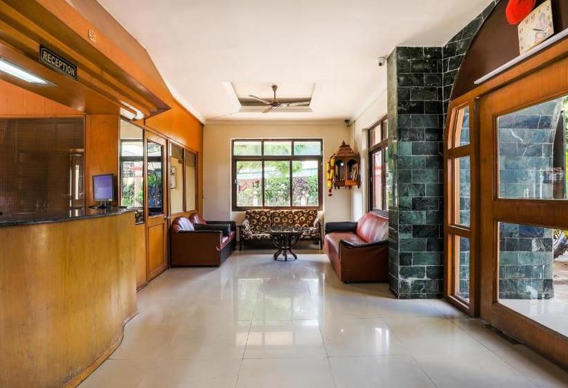 Hotel Spot On 37412  Priti International