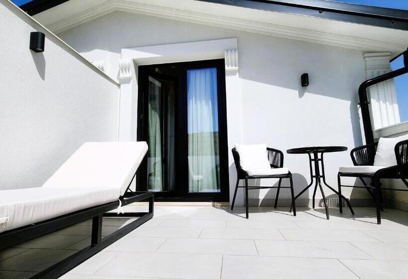 پانسیون Old Town Villa