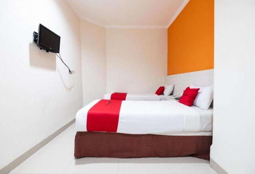 Reddoorz Plus @ Hotel Alden Makassar