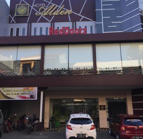 Reddoorz Plus @ Hotel Alden Makassar