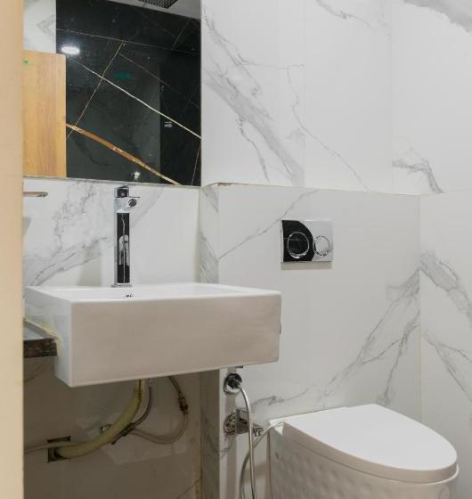 هتل Meridian  And Banquet