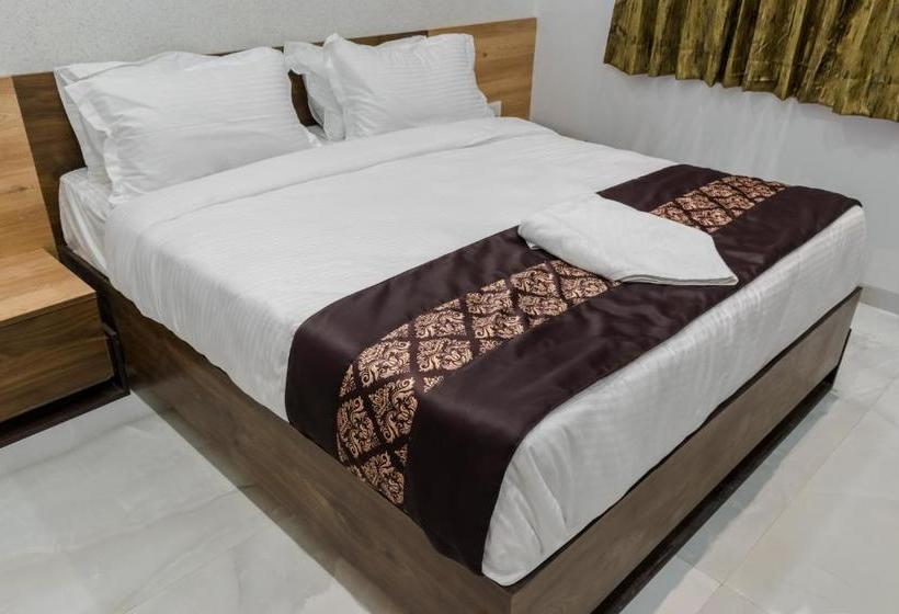 هتل Meridian  And Banquet