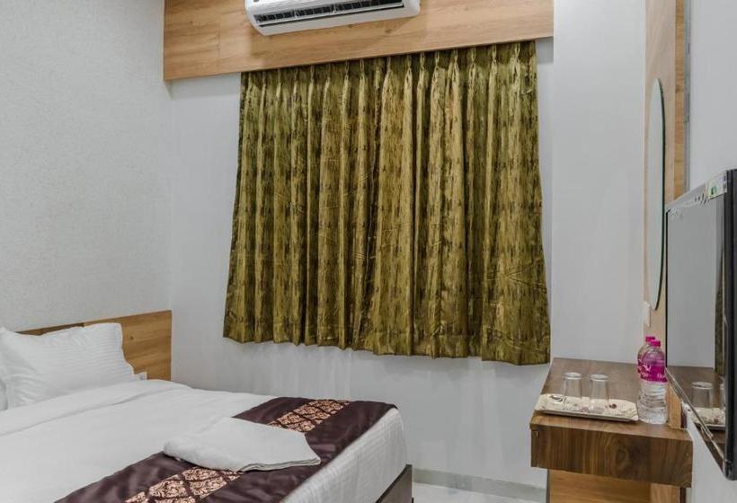 هتل Meridian  And Banquet