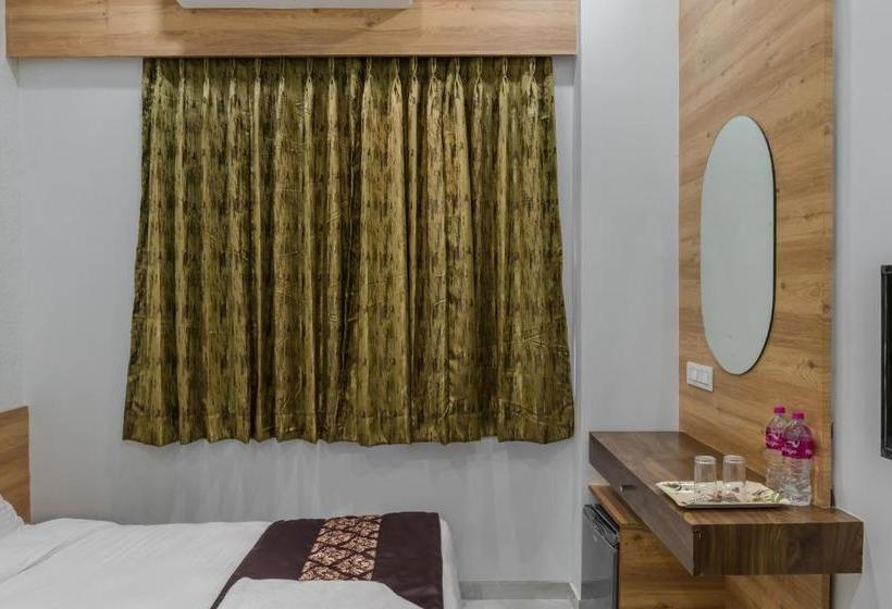 هتل Meridian  And Banquet