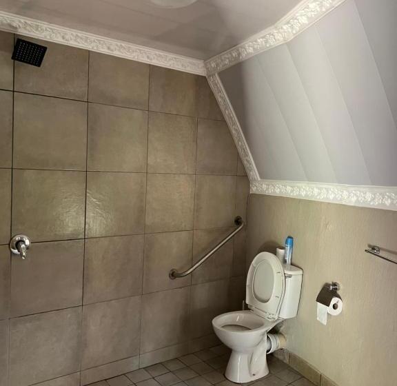 مبيت وإفطار Kwakunje Guest Lodge