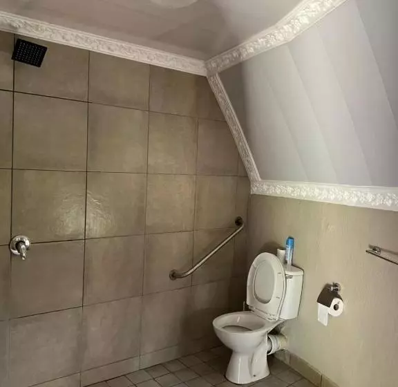 Aamiaismajoitus (B&B) Kwakunje Guest Lodge