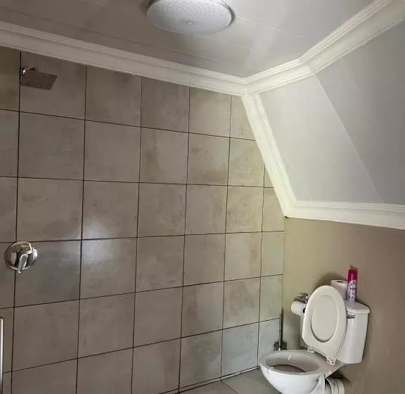 Aamiaismajoitus (B&B) Kwakunje Guest Lodge