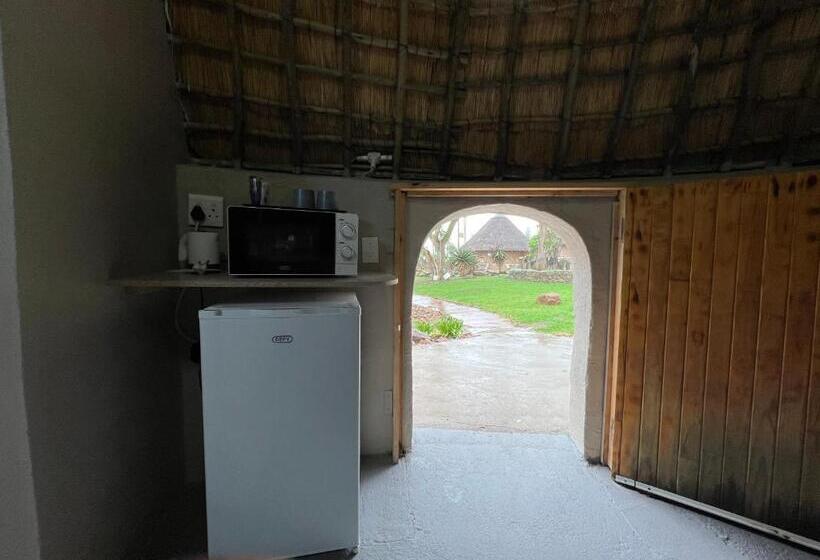 مبيت وإفطار Kwakunje Guest Lodge