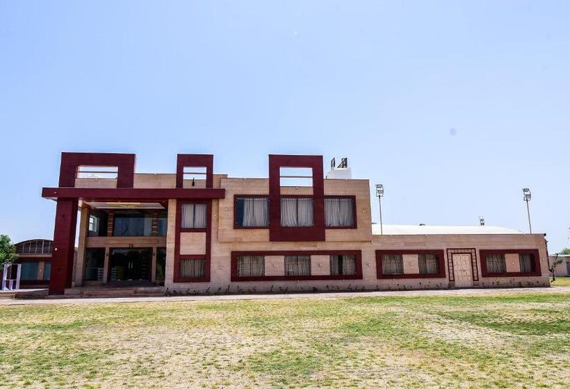 Hotel Collection O 38804 Eight Steps Resort