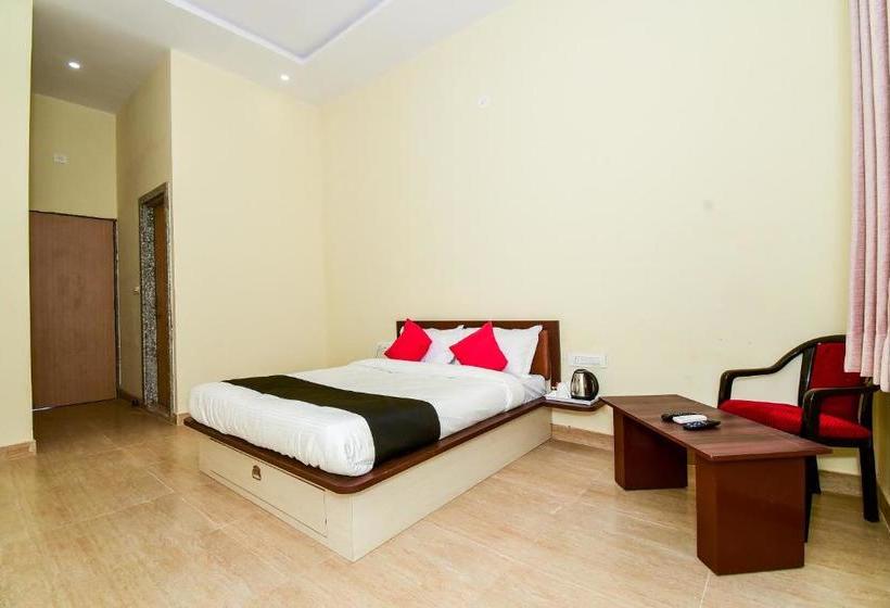 Hotel Collection O 38804 Eight Steps Resort