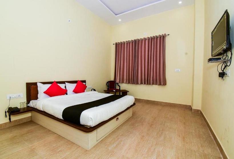 Hotel Collection O 38804 Eight Steps Resort