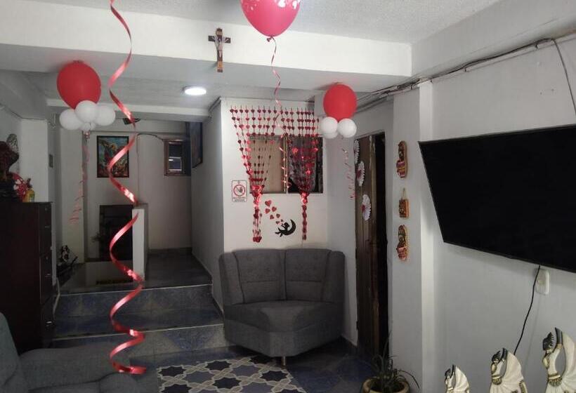 هتل کپسول Armenia Center