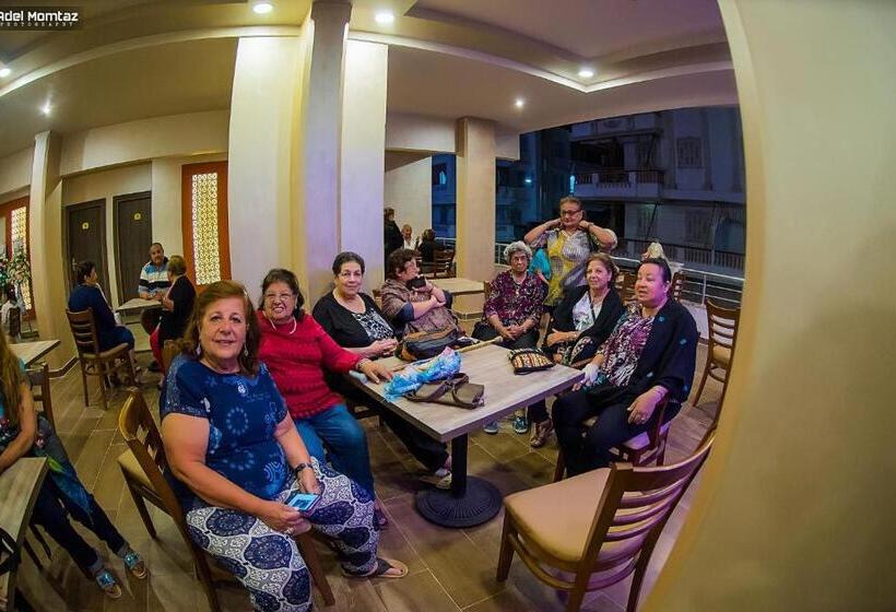 هتل El Mena Beach