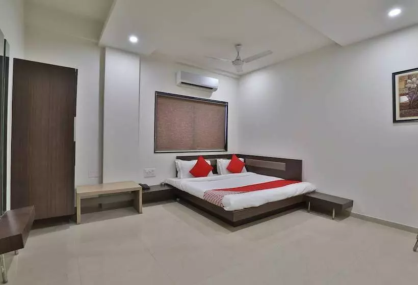 ホテル Oyo 41737  Atithi