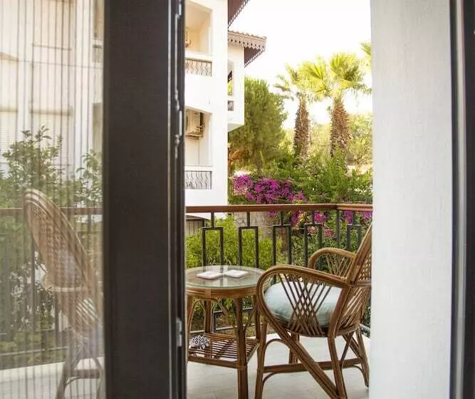 Hotel Pharos Boutique