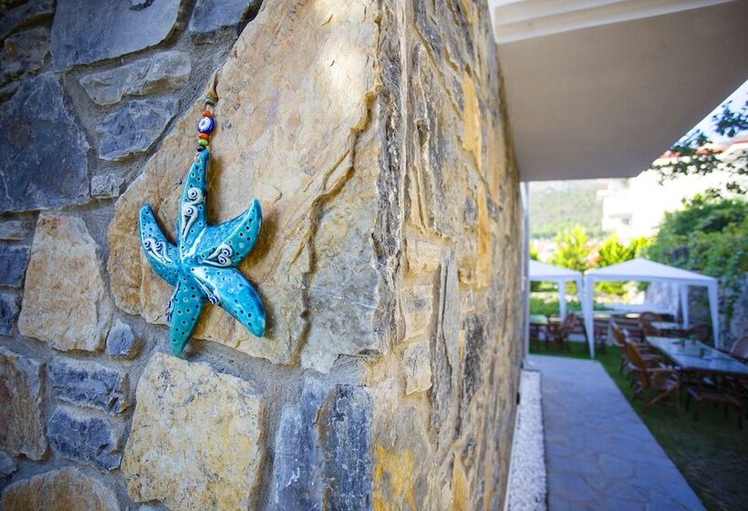 בית מלון כפרי Pharos Boutique