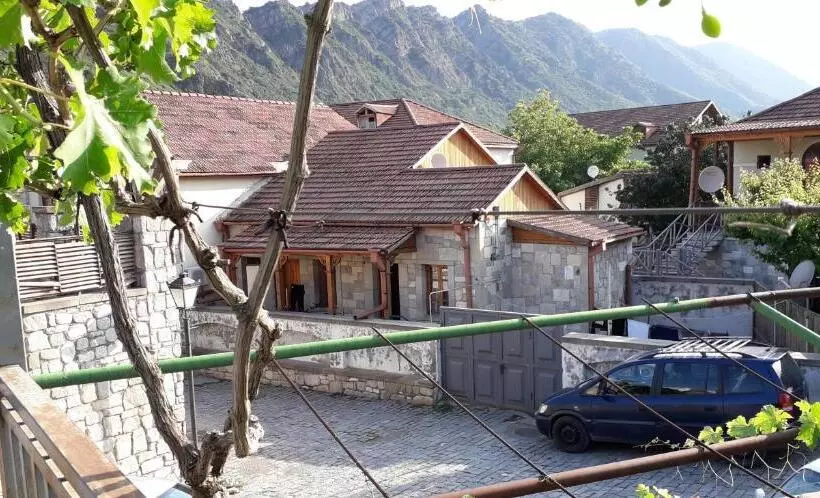 پانسیون Kapana