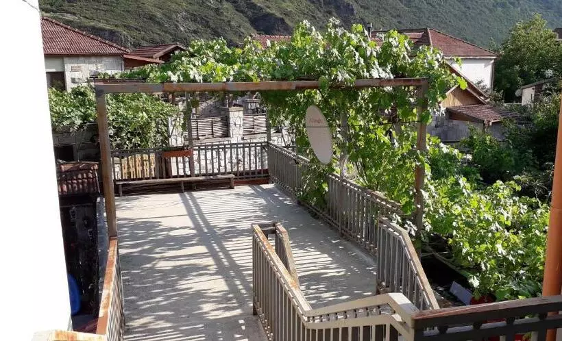 پانسیون Kapana