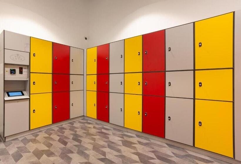 Meininger Hotel Paris Porte De Vincennes