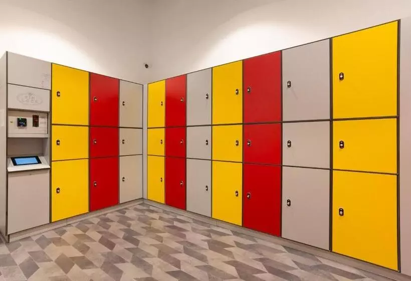 Meininger Hotel Paris Porte De Vincennes