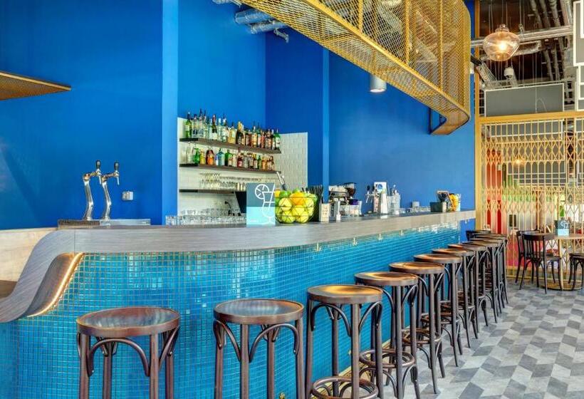 Meininger Hotel Paris Porte De Vincennes