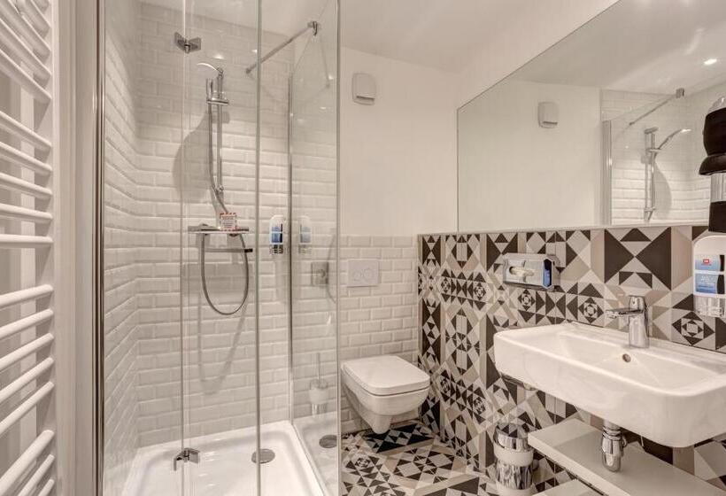 Meininger Hotel Paris Porte De Vincennes