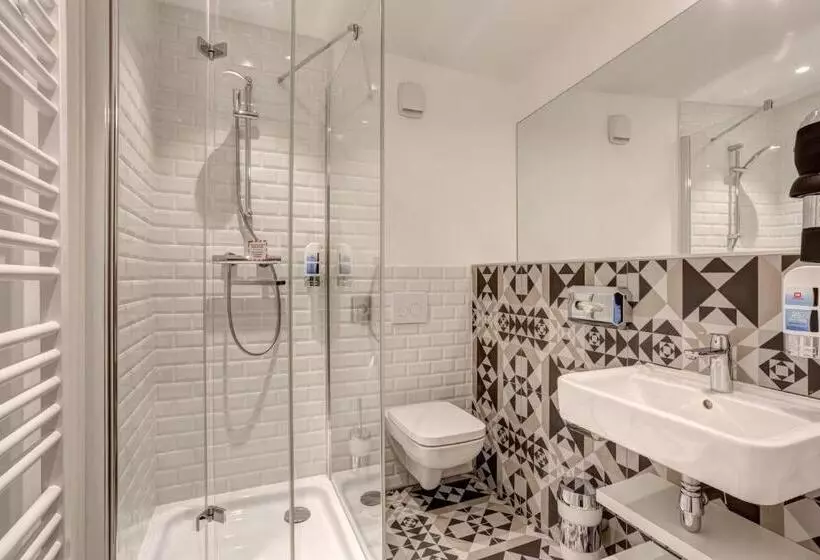 Meininger Hotel Paris Porte De Vincennes