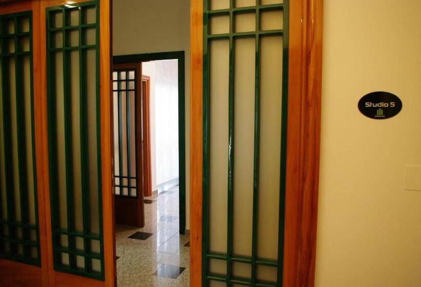 Business Home Piazza Cesare Battisti B&b Residence