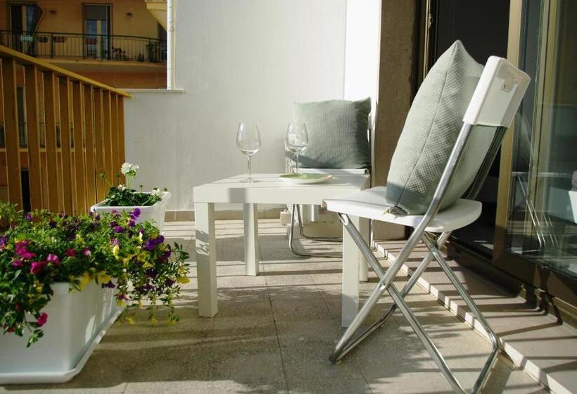 Business Home Piazza Cesare Battisti B&b Residence