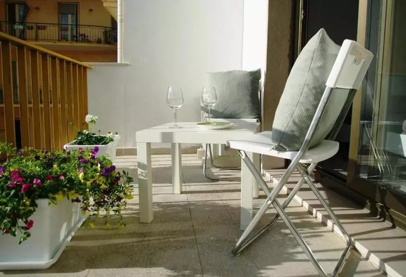 Business Home Piazza Cesare Battisti B&b Residence