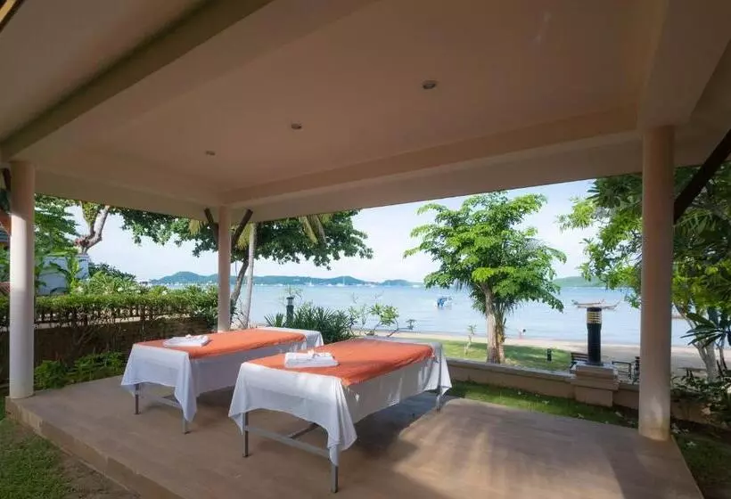 Hotelli Blue Beach Grand Resort And Spa