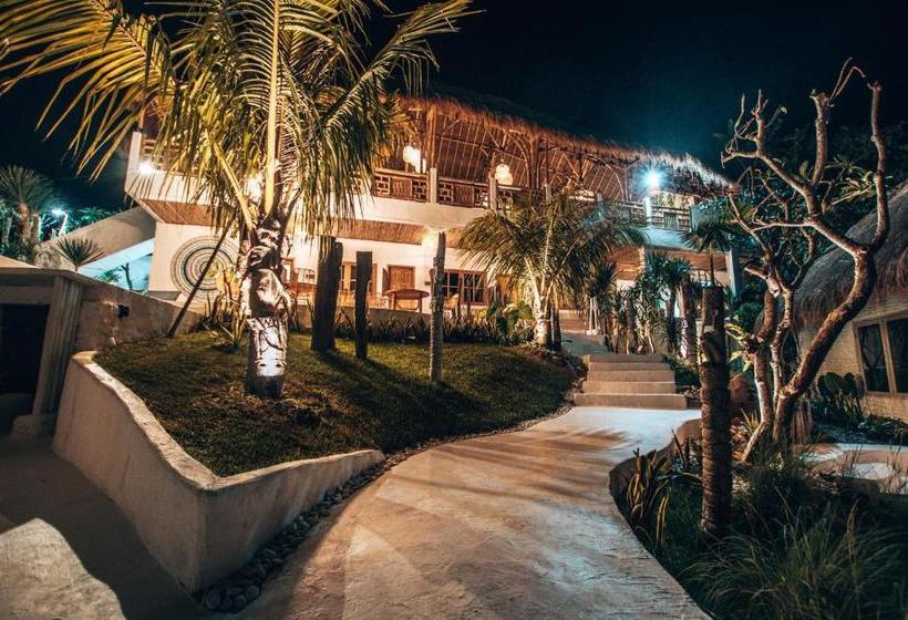 Отель Mohini Komodo Resort