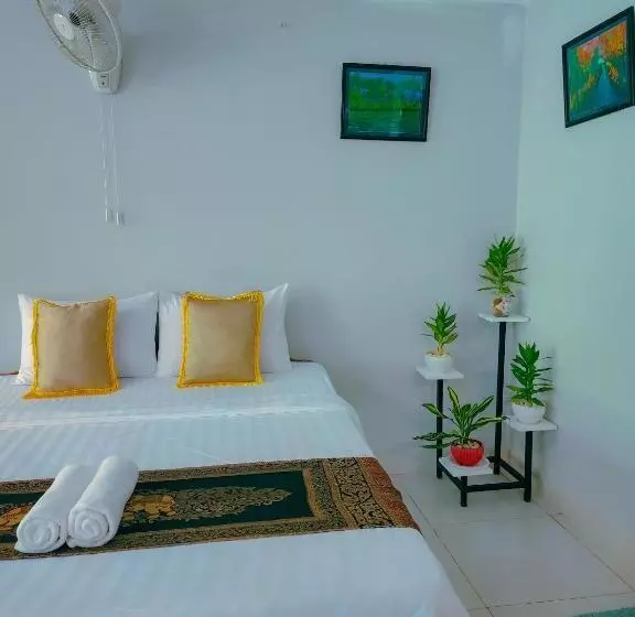 پانسیون Nary Garden