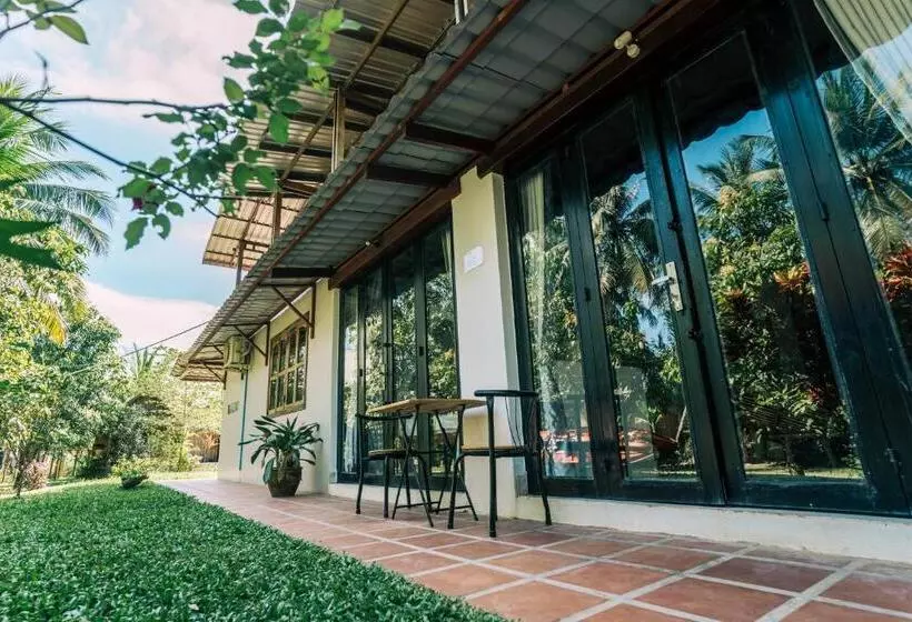 پانسیون Nary Garden