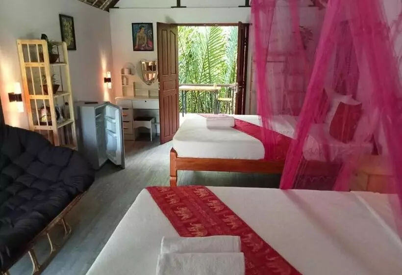 پانسیون Nary Garden