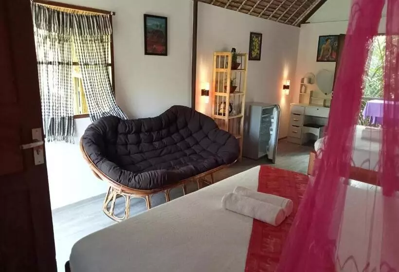 پانسیون Nary Garden