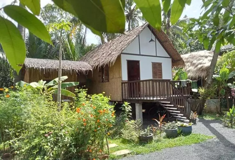 پانسیون Nary Garden