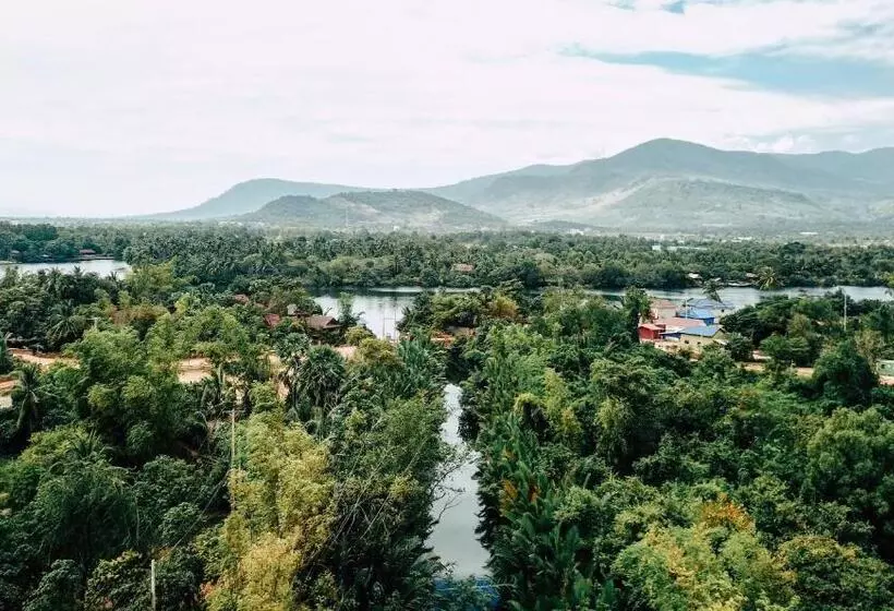 پانسیون Nary Garden