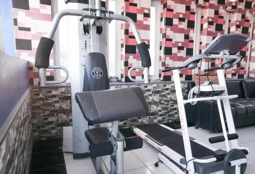 Majatalo Reddoorz Near Alun Alun Batu