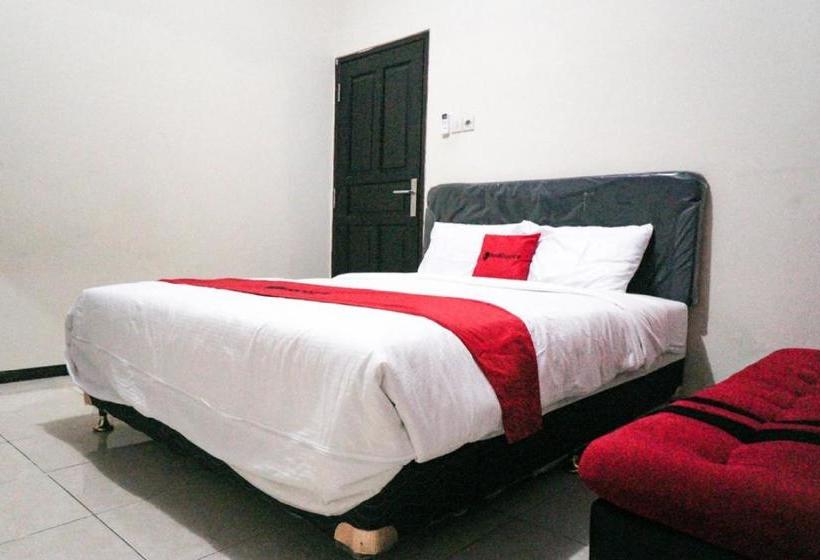 Pensão Reddoorz Near Alun Alun Batu