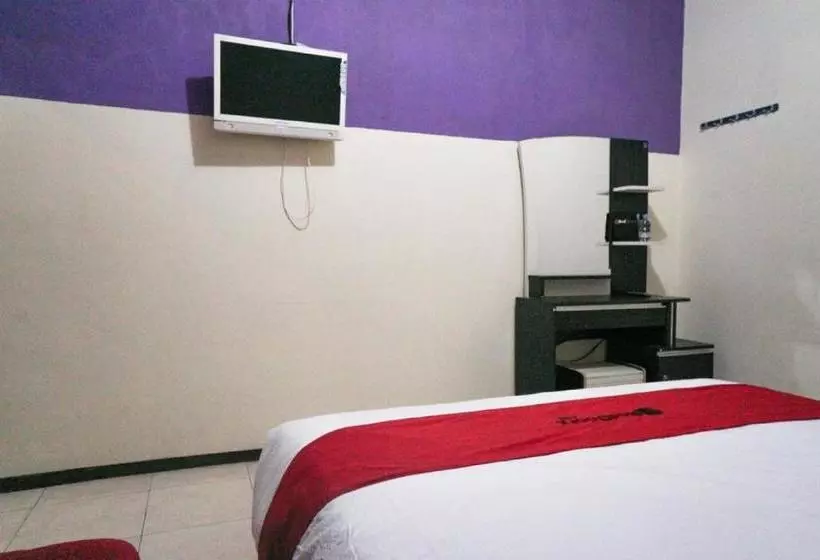 Majatalo Reddoorz Near Alun Alun Batu