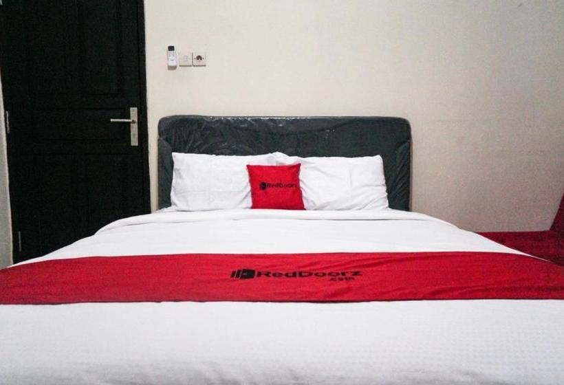 Pensão Reddoorz Near Alun Alun Batu