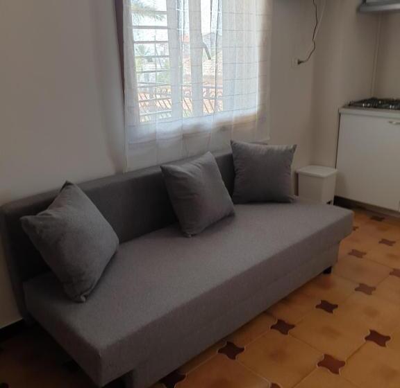 Casa Nostra Villa Cellini