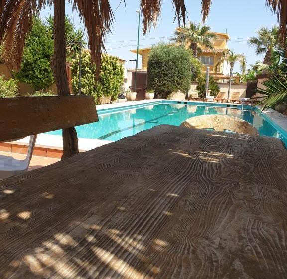 Casa Nostra Villa Cellini