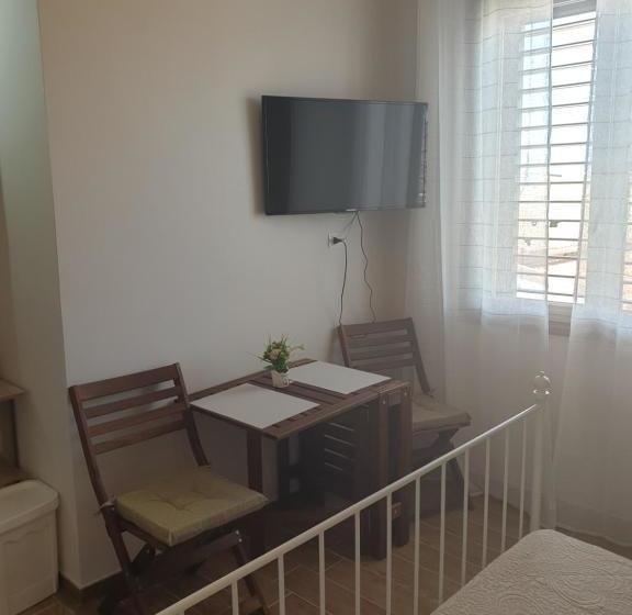 Casa Nostra Villa Cellini