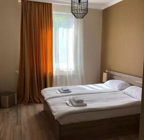 پانسیون Baqari Inn