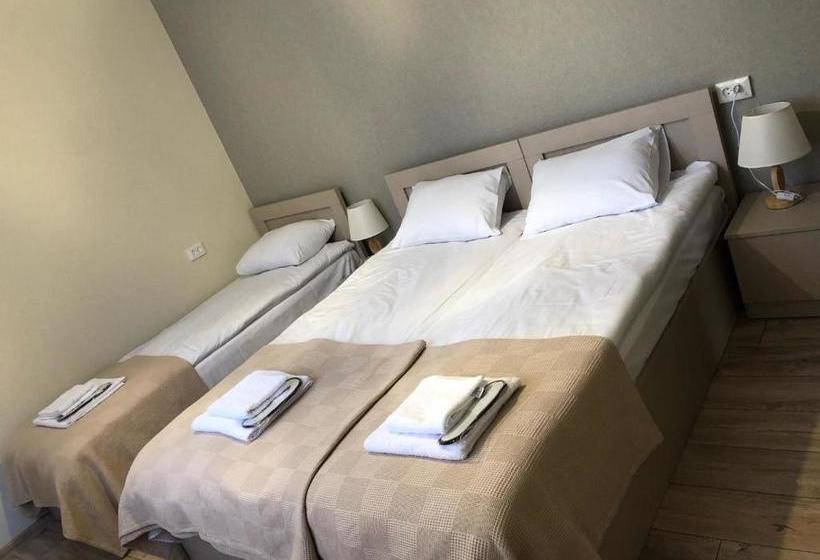 پانسیون Baqari Inn